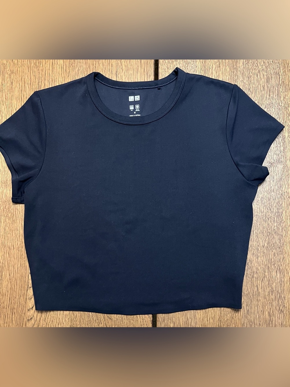 Uniqlo Navy Short Sleeve Crewneck Tee